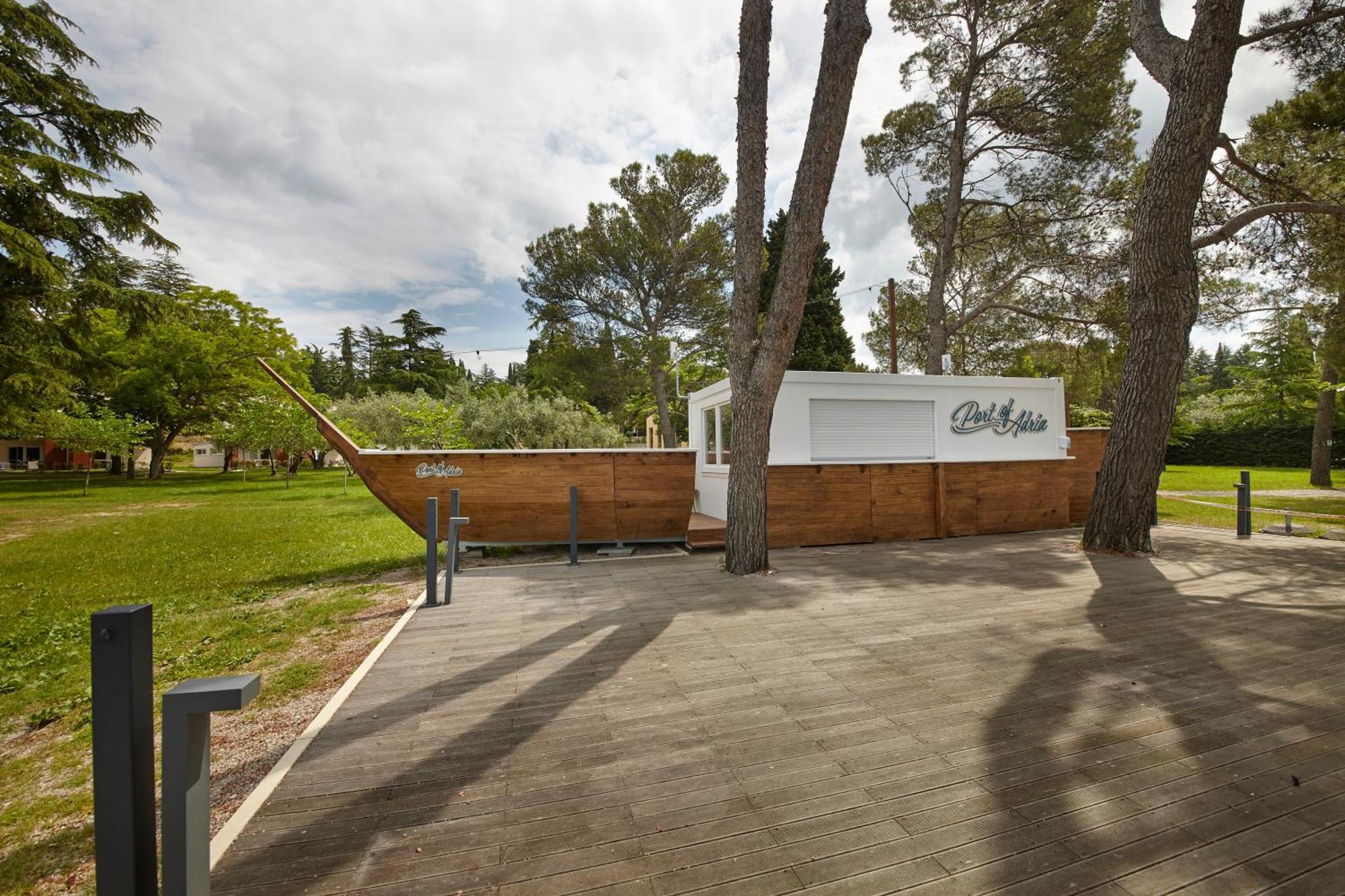 Camping Adria Ankaran - Pitches Екстер'єр фото